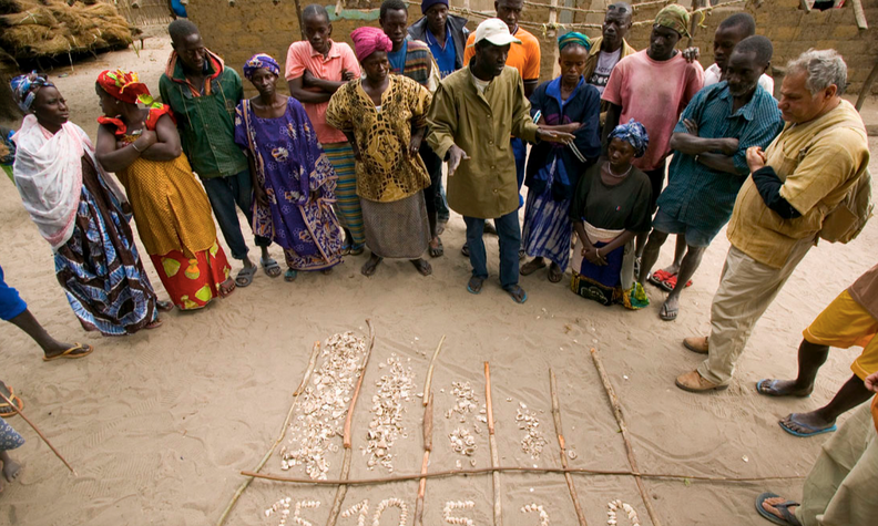 Sensibilisation de la population locale au Sénégal